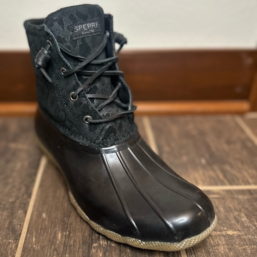 Sperry Saltwater Black Cheetah Print Duck Boots